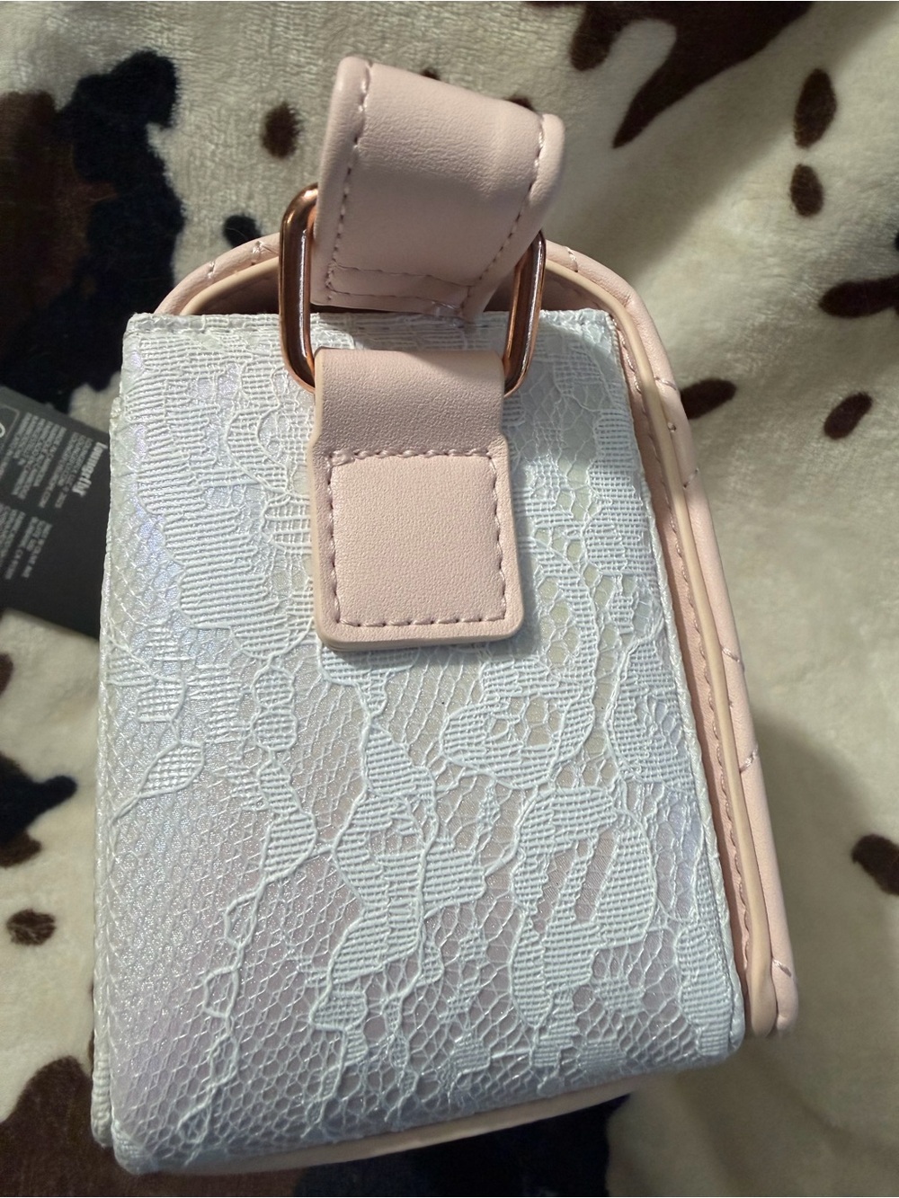 Loungefly Quilted Pale Pink Crossbody with Rose Gold Hearts - Picture 3 of 6
